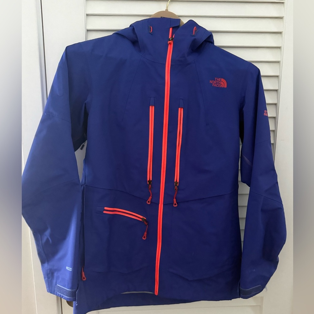 The North Face Women's Hooded Ski Jacket in Royal Blue